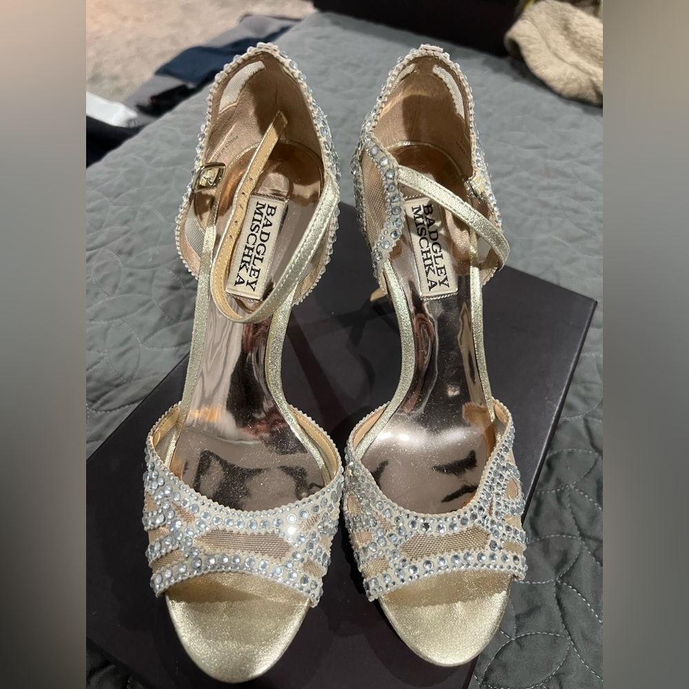 Badgley Mischka Gold Women's Heels